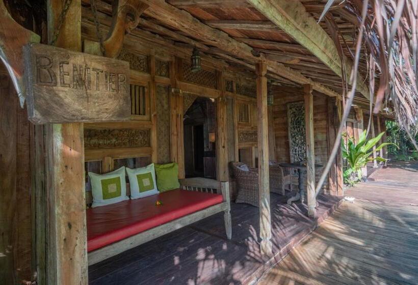 هتل Ratua Private Island Resort