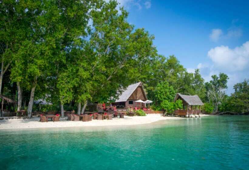 هتل Ratua Private Island Resort