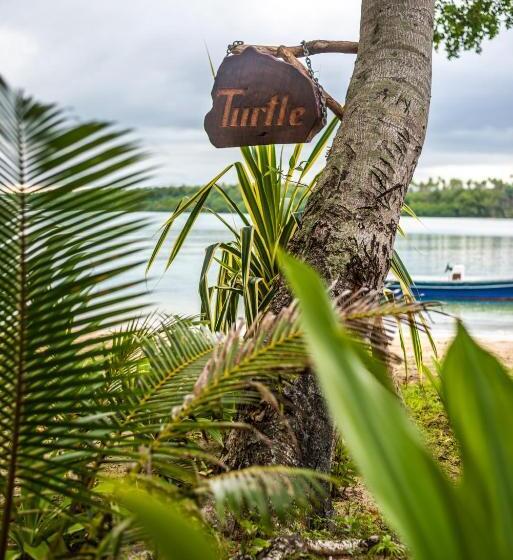 בית מלון כפרי Ratua Private Island Resort