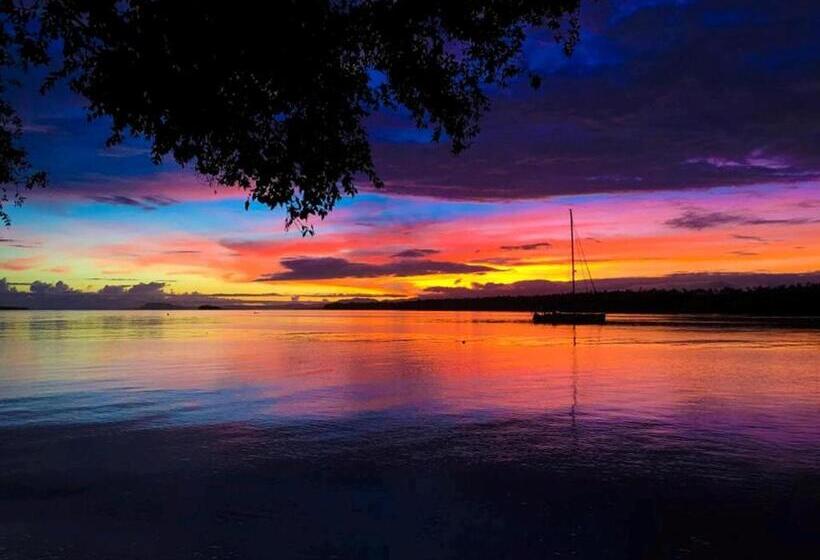 هتل Ratua Private Island Resort