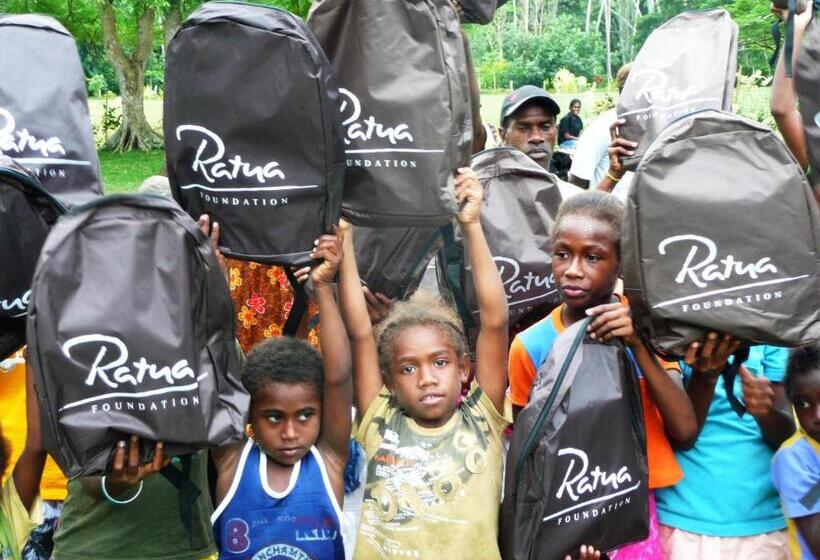 בית מלון כפרי Ratua Private Island Resort