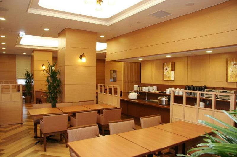 בית מלון כפרי Route Inn Chitose Ekimae