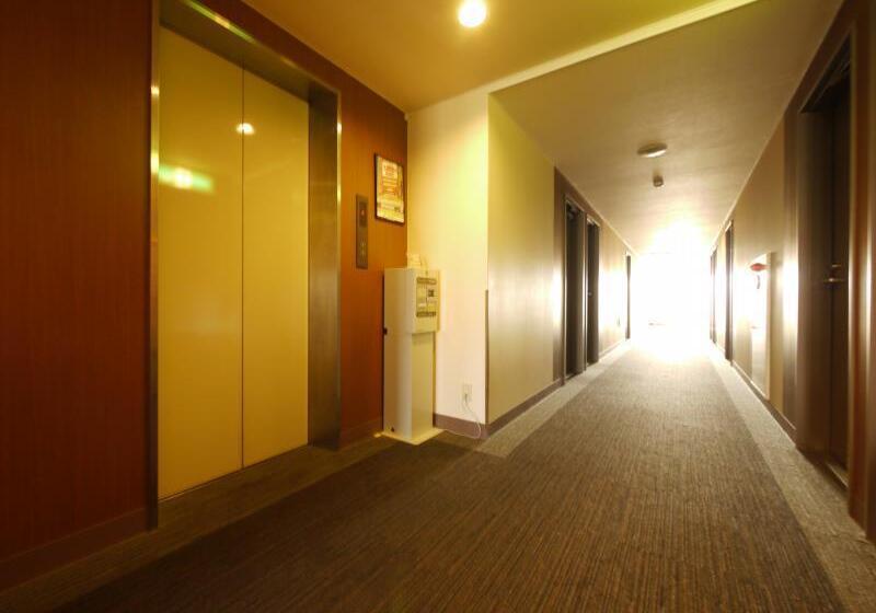 هتل Route Inn Takasakieki Nishiguchi