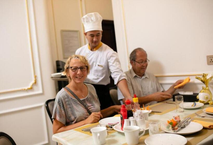 هتل Royal Holiday Hanoi