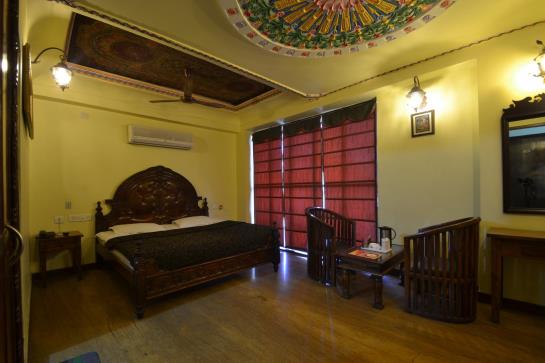 OYO 2105 Hotel Royal Sheraton 