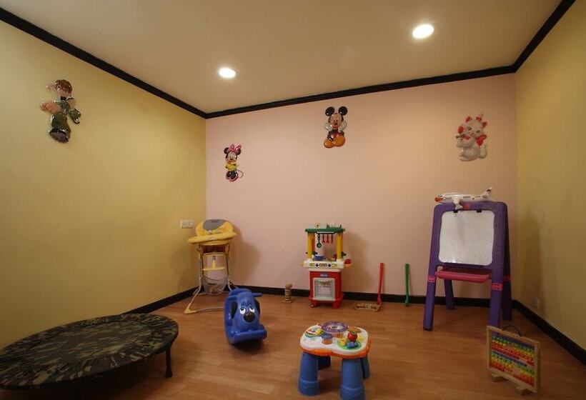 בית מלון כפרי Shervani Hilltop Nainital