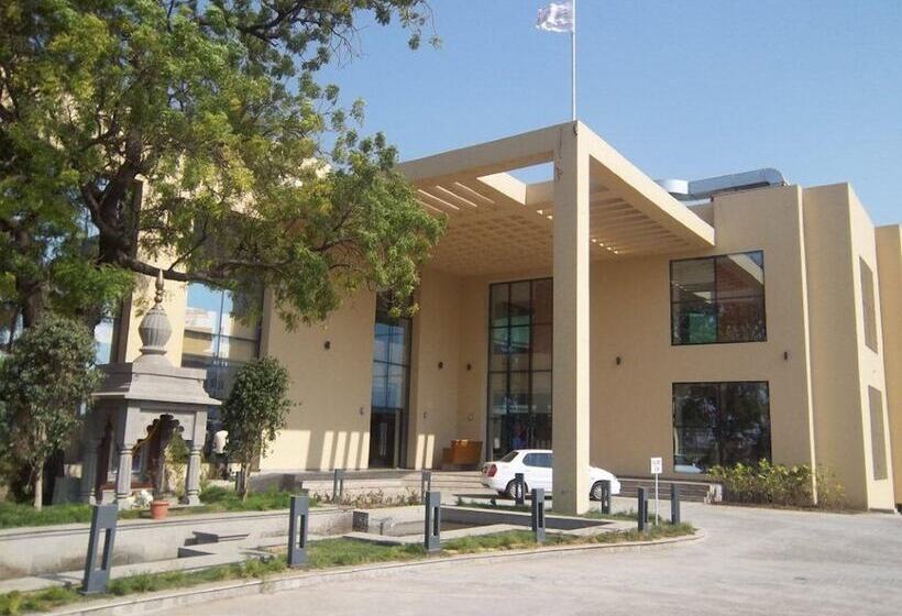 בית מלון כפרי St Laurn The Spiritual Resort