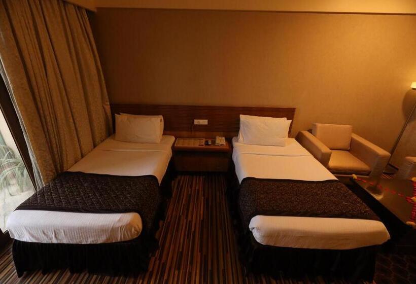 בית מלון כפרי St Laurn The Spiritual Resort