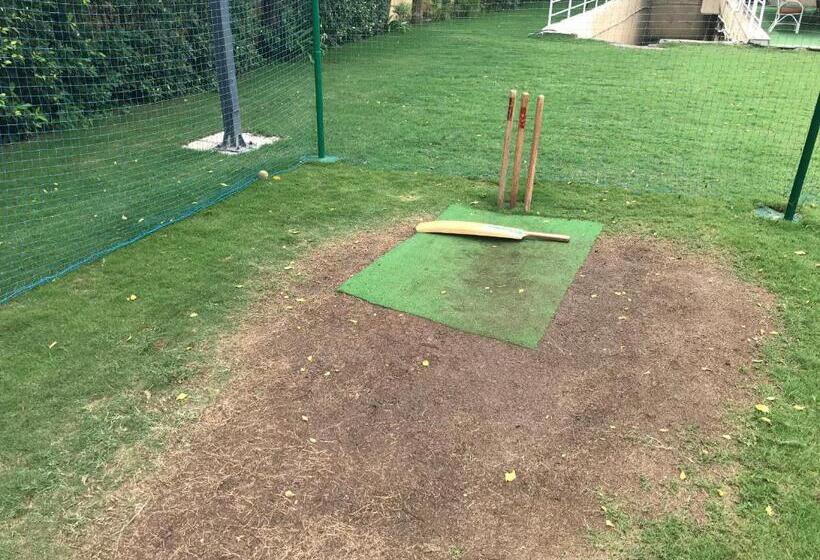 בית מלון כפרי St Laurn The Spiritual Resort