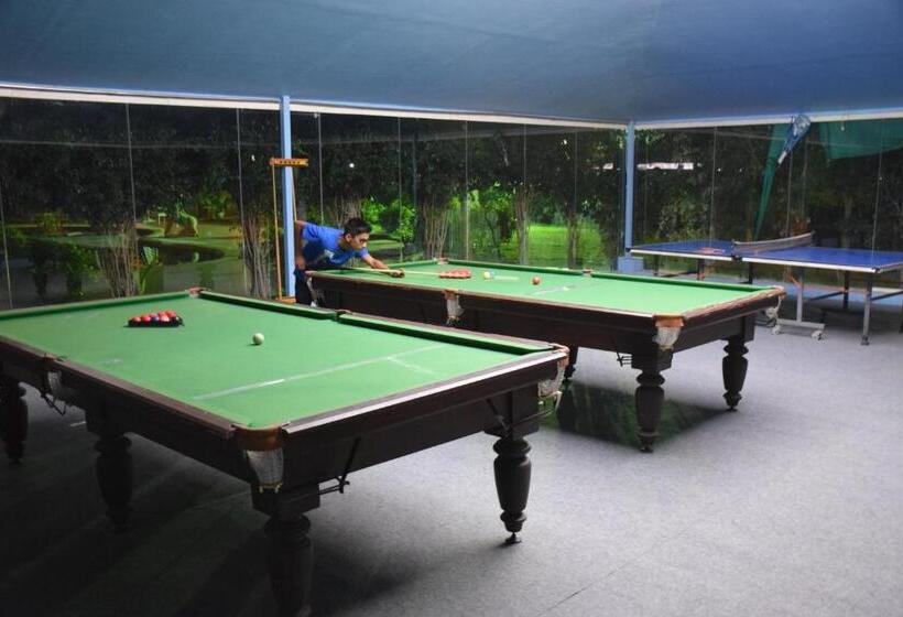 בית מלון כפרי St Laurn The Spiritual Resort