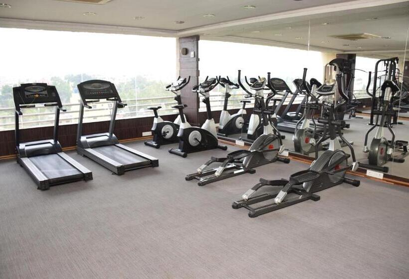 בית מלון כפרי St Laurn The Spiritual Resort