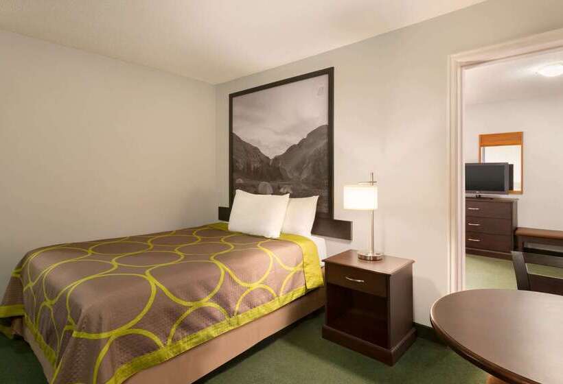 هتل Super 8 By Wyndham Prince George