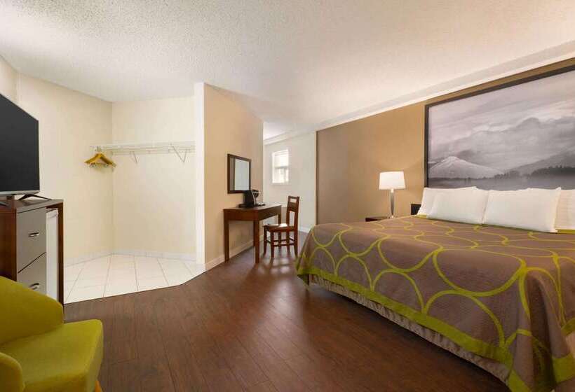 هتل Super 8 By Wyndham Prince George