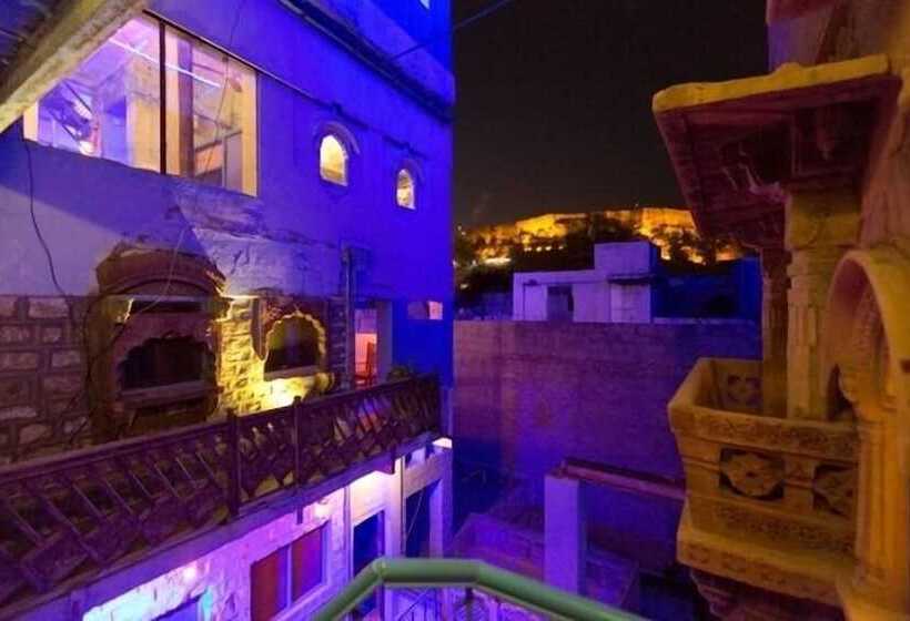 בית מלון כפרי The Blue House