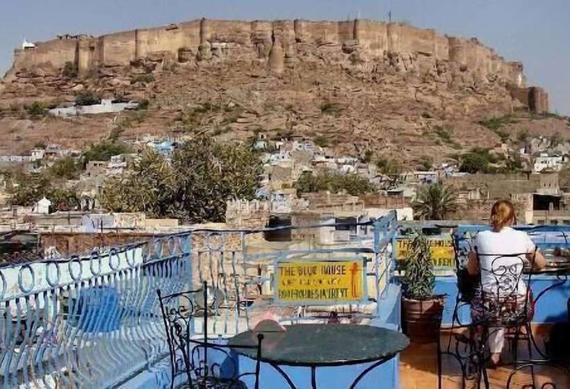 בית מלון כפרי The Blue House