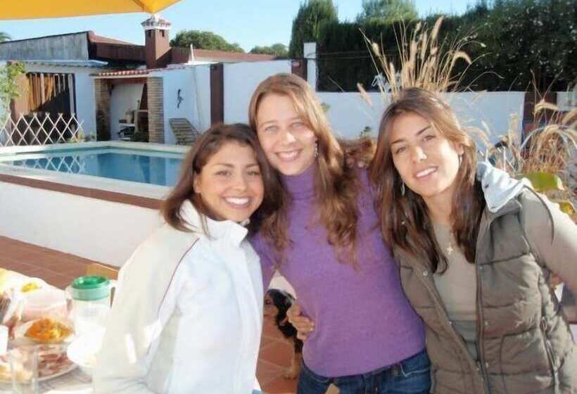 בית מלון כפרי The Blue House