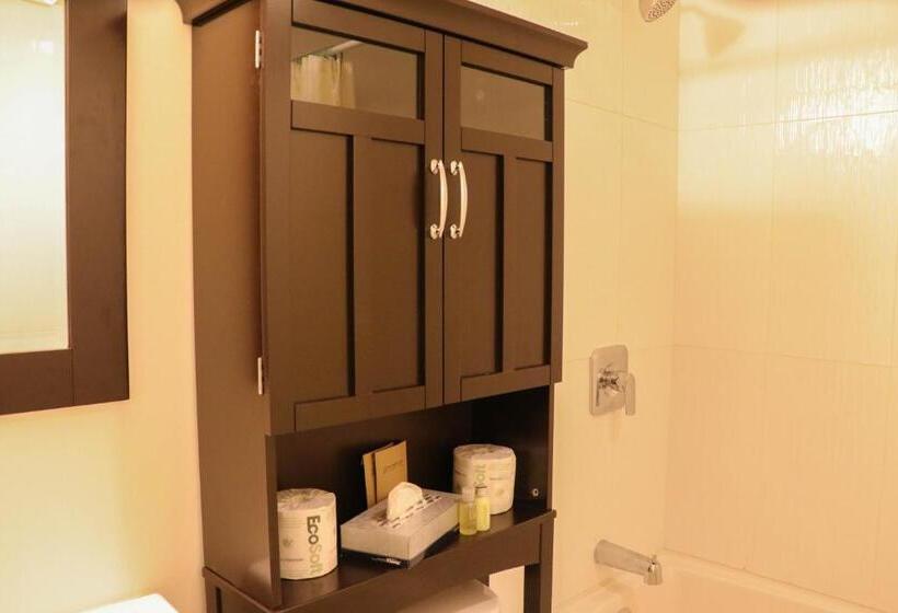 בית מלון כפרי The Waterfront Suites And Marina