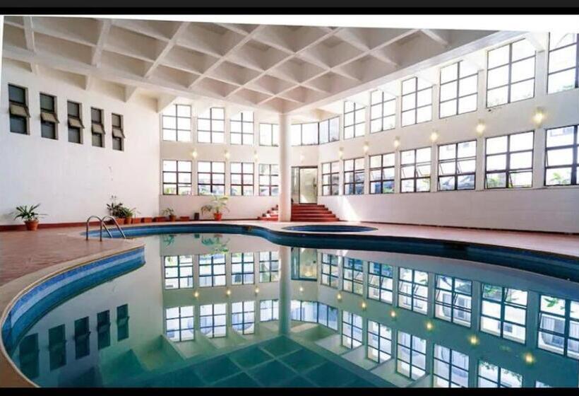 فندق Valley View Beacon Resort