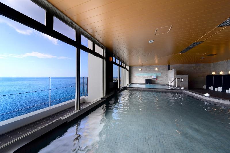 Vessel Hotel Campana Okinawa