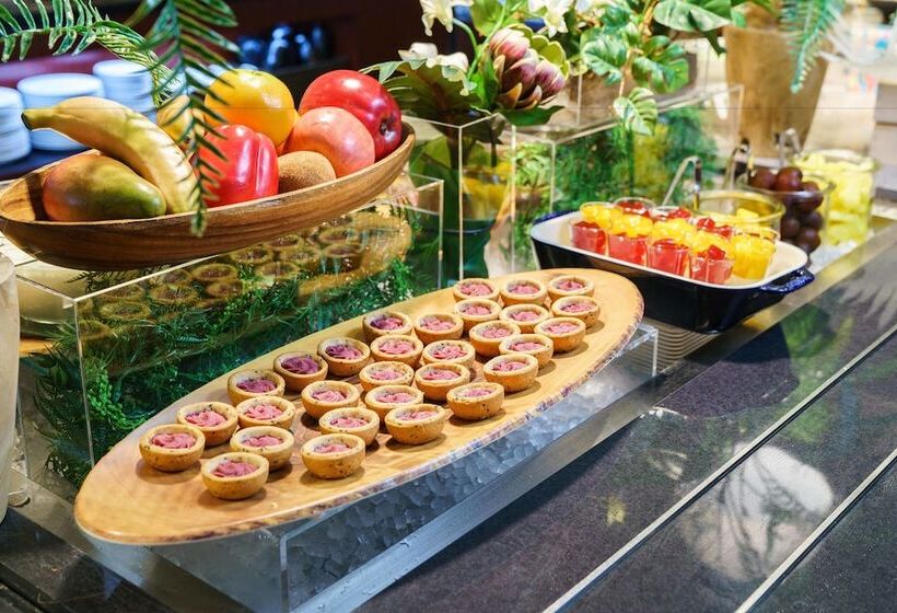 Vessel Hotel Campana Okinawa