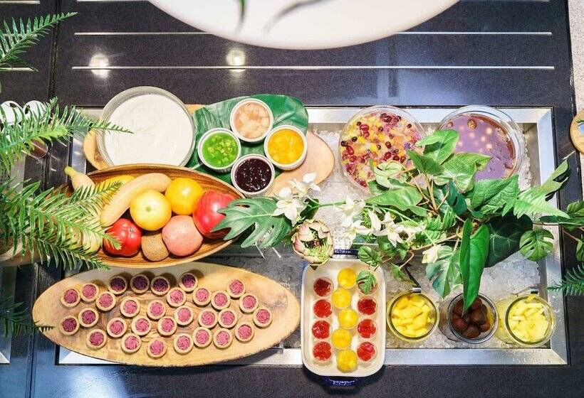 Vessel Hotel Campana Okinawa