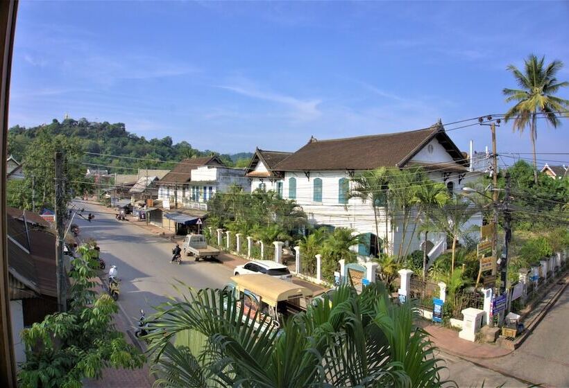 호텔 Visoun Namsok