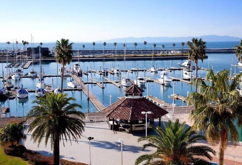 Отель Wakayama Marina City