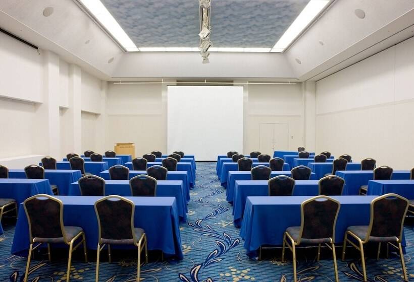 Отель Wakayama Marina City