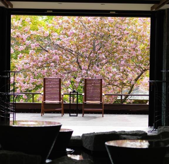 Lake Shikotsu Tsuruga Resort Spa Mizu No Uta