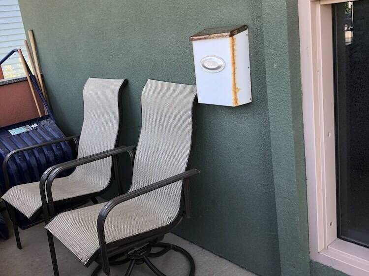 汽车旅馆  Budget Lodge