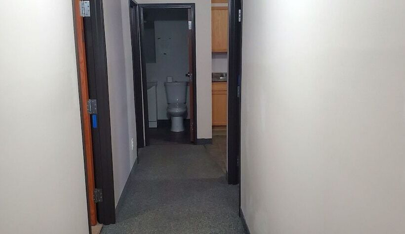 汽车旅馆  Budget Lodge