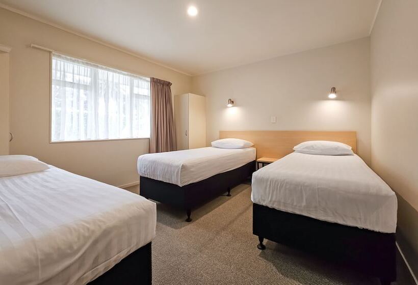 مُتل Captain Cook Motor Lodge