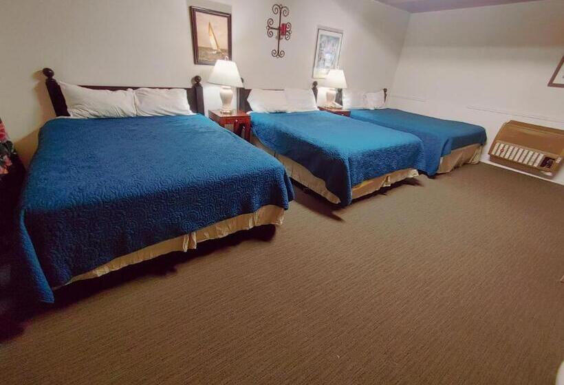 מוטל Kootenay Country Inn