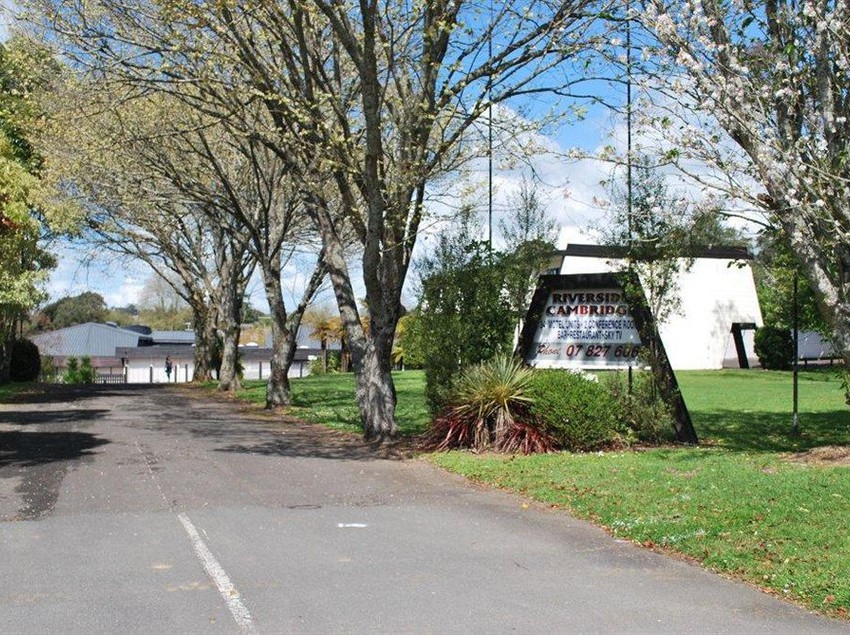 汽车旅馆  Riverside Of Cambridge