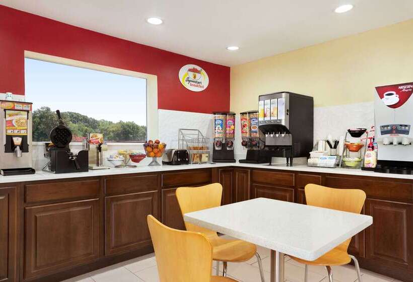 فندق على الطريق Super 8 By Wyndham Corsicana