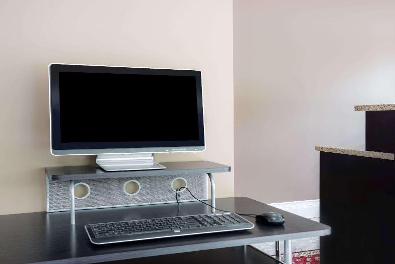 汽车旅馆 Super 8 By Wyndham Kingston