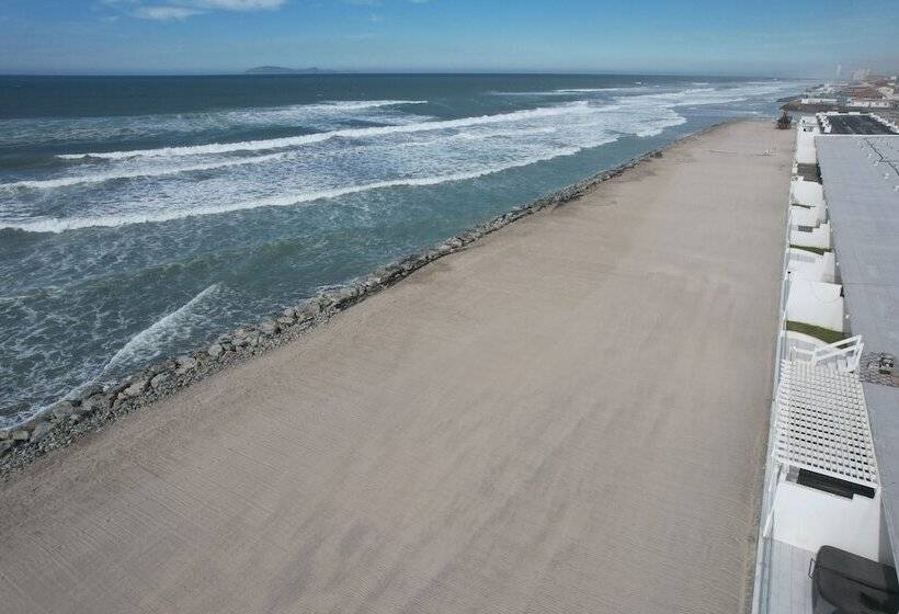 Quinta Pacifica Beachfront Villas