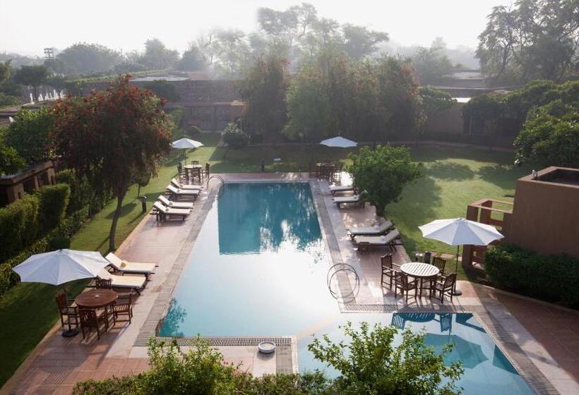 استراحتگاه Lemon Tree Hotel, Tarudhan Valley, Manesar