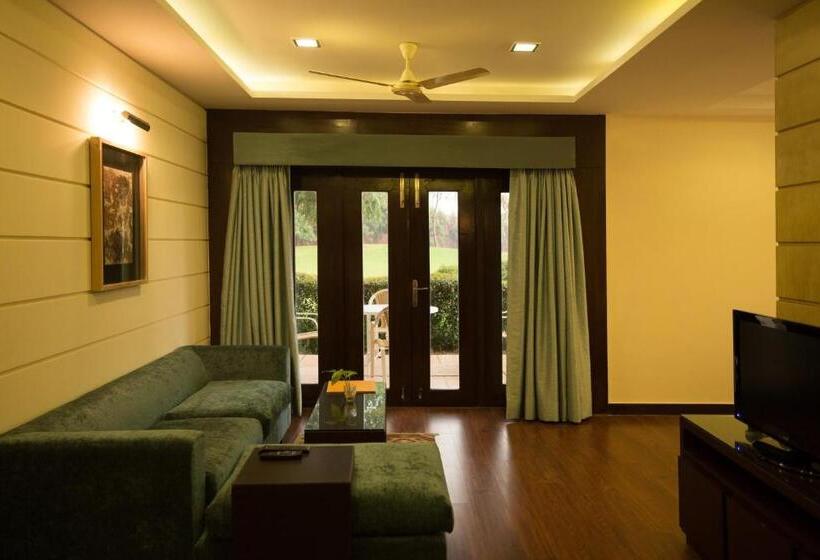 استراحتگاه Lemon Tree Hotel, Tarudhan Valley, Manesar