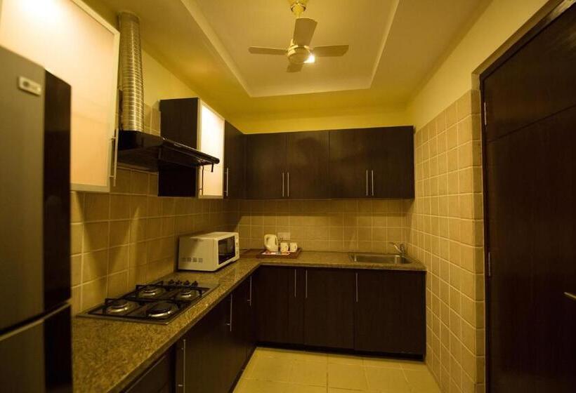 استراحتگاه Lemon Tree Hotel, Tarudhan Valley, Manesar