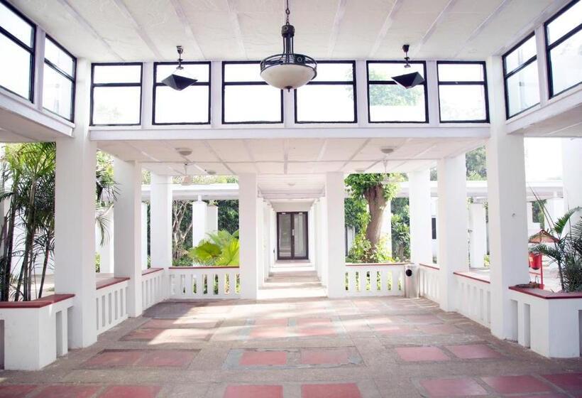 אתר נופש Lemon Tree Hotel, Tarudhan Valley, Manesar