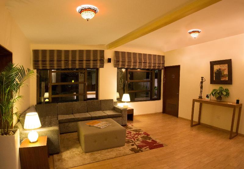 استراحتگاه Lemon Tree Hotel, Tarudhan Valley, Manesar