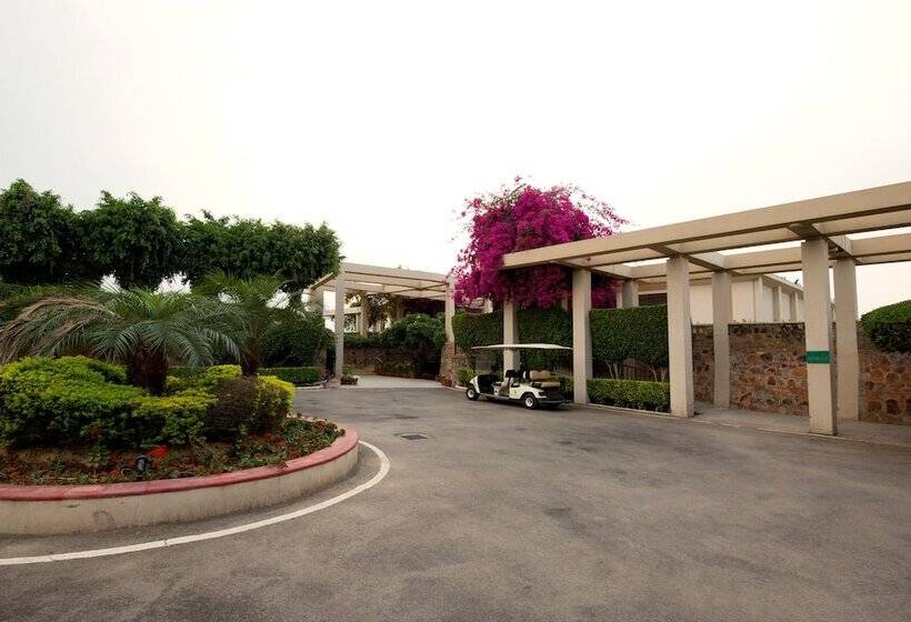 אתר נופש Lemon Tree Hotel, Tarudhan Valley, Manesar