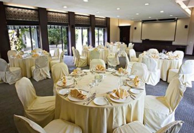 אתר נופש Lemon Tree Hotel, Tarudhan Valley, Manesar