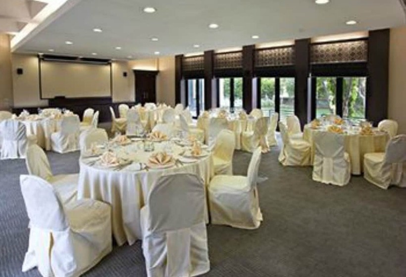 استراحتگاه Lemon Tree Hotel, Tarudhan Valley, Manesar