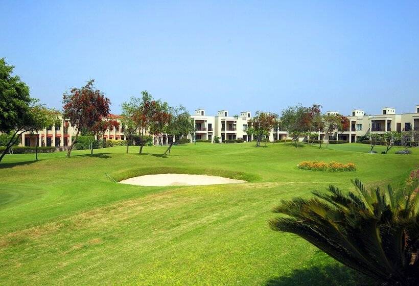 אתר נופש Lemon Tree Hotel, Tarudhan Valley, Manesar