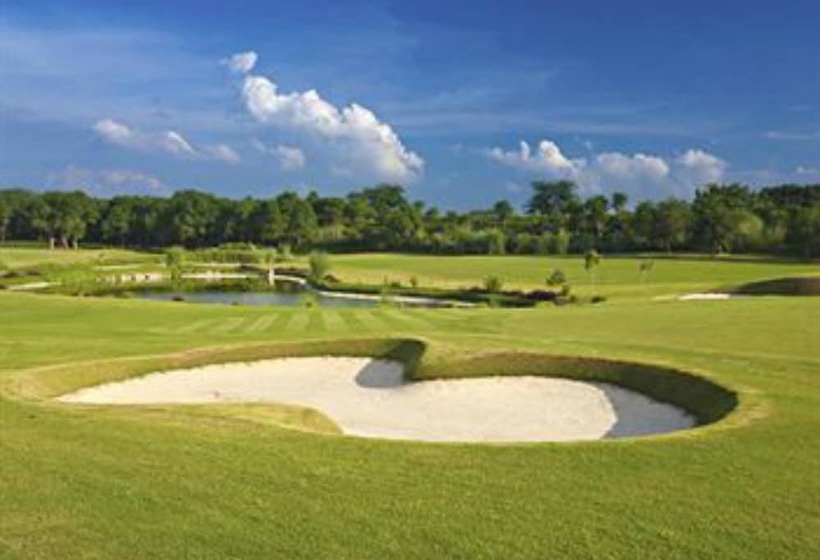 استراحتگاه Lemon Tree Hotel, Tarudhan Valley, Manesar