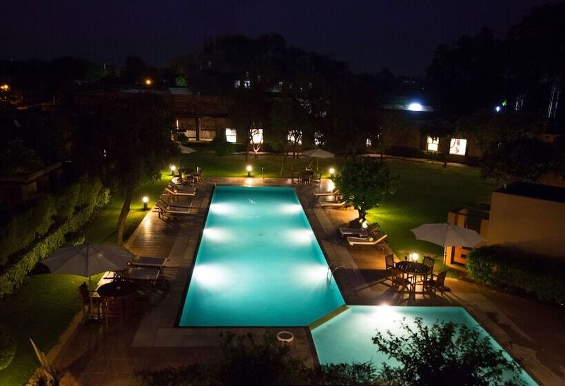 استراحتگاه Lemon Tree Hotel, Tarudhan Valley, Manesar