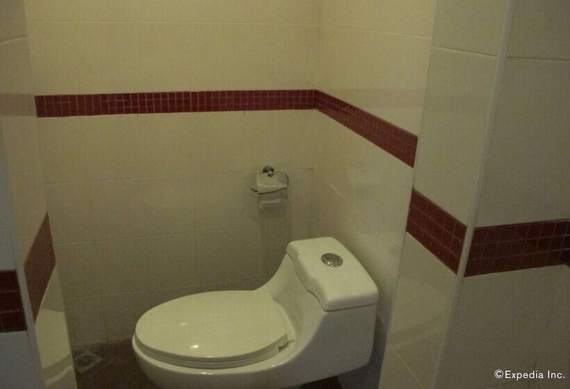 استراحتگاه The Manor At Puerto Galera