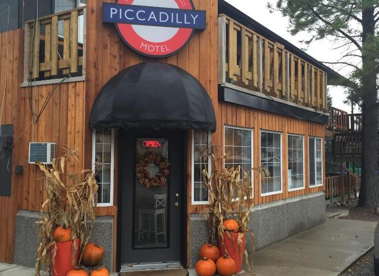 Piccadilly Motel